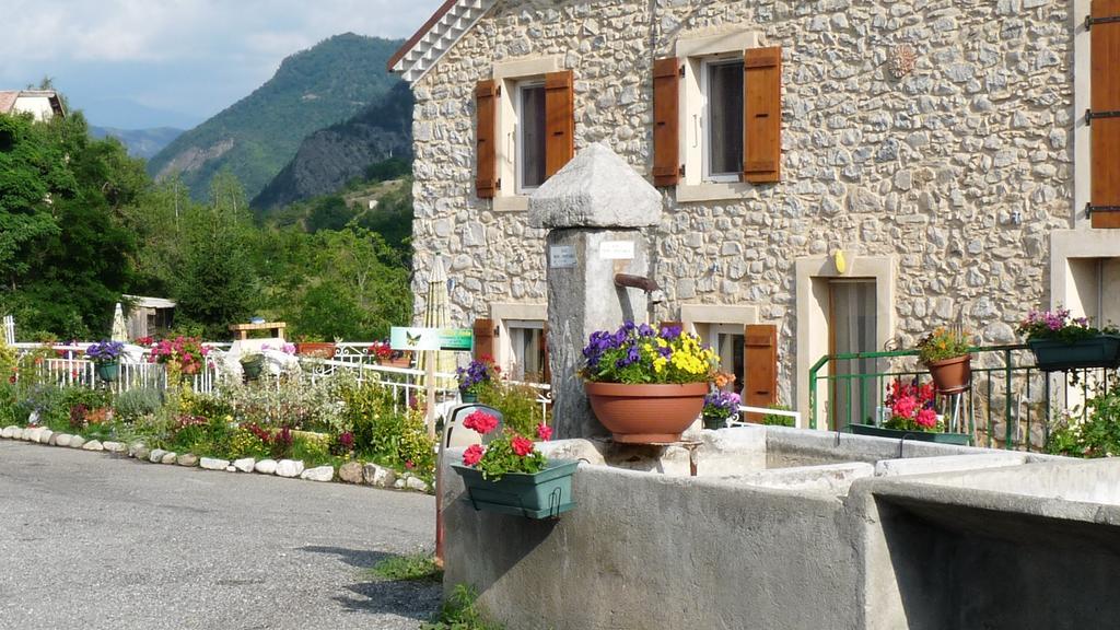 Halte Dodo Bed & Breakfast Tallard Exterior foto